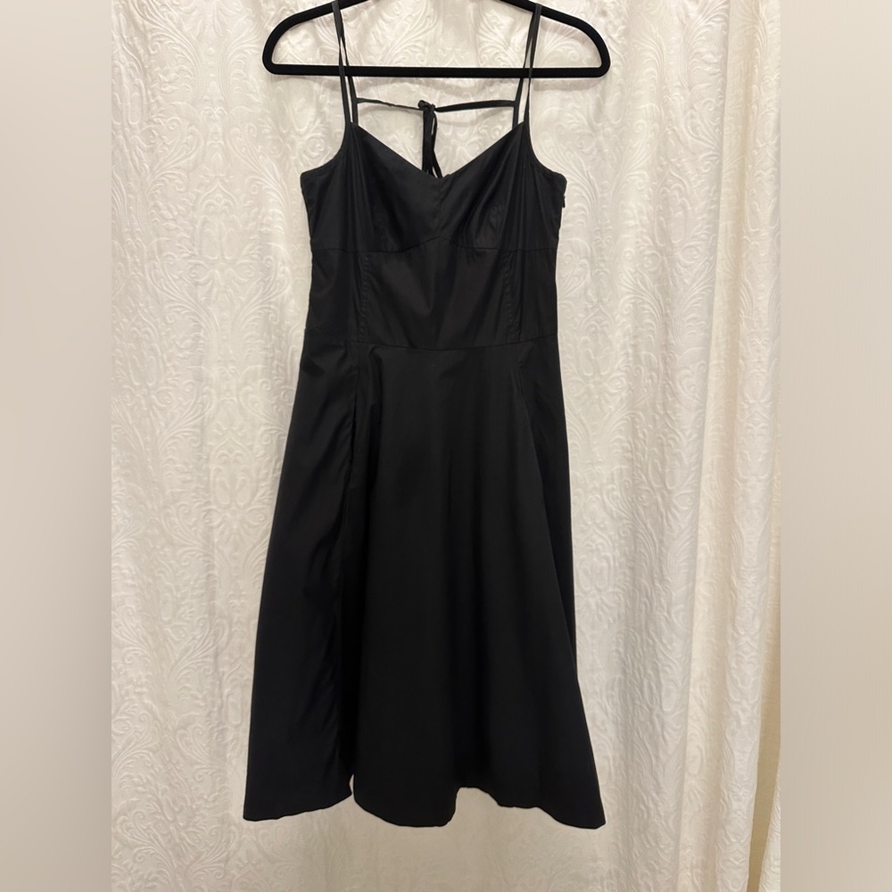 Banana republic black dress size 4 with pockets!